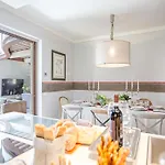 Villa In Orentano With Private Pool *