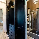 Villa In Orentano With Private Pool 빌라 *