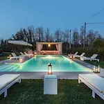 빌라 Villa In Orentano With Private Pool Orentano