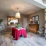 Villa In Orentano With Private Pool 빌라 *