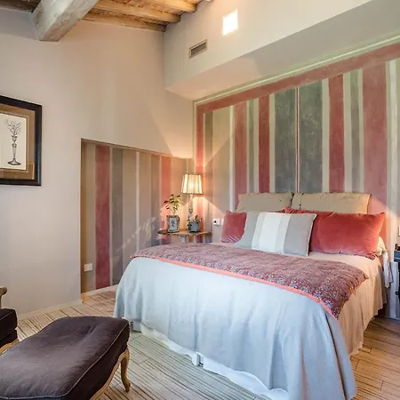 빌라 Stylish With Pool Near Lucca Orentano
