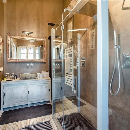 In With Private Pool Villa Orentano
