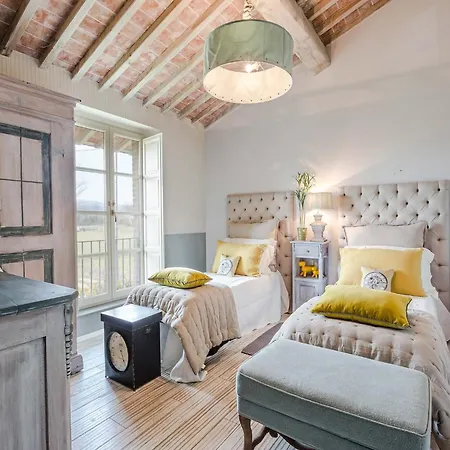 빌라 Stylish With Pool Near Lucca Orentano