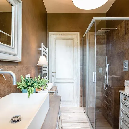 Stylish With Pool Near Lucca