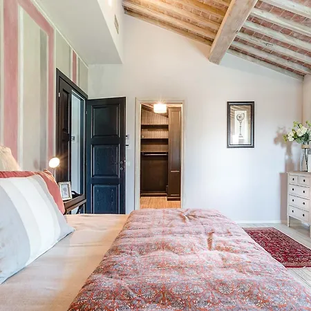 빌라 Stylish With Pool Near Lucca Orentano