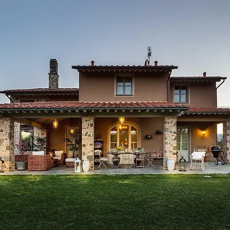 Stylish With Pool Near Lucca *