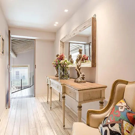 Stylish With Pool Near Lucca