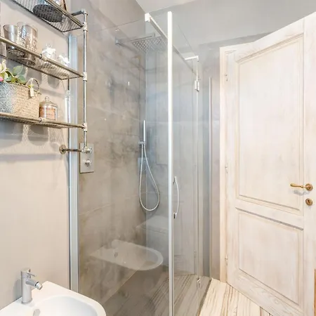 Stylish With Pool Near Lucca 빌라 *