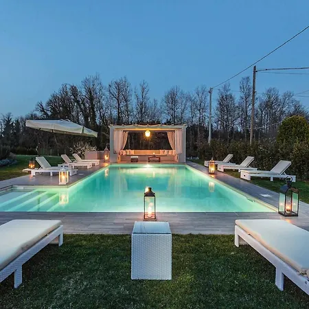 Villa In With Private Pool Orentano